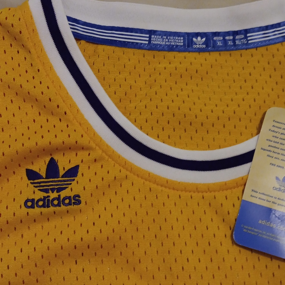 Magic Johnson Adidas Authographed Lakers #32 Jersey NWT - Picture 8 of 8